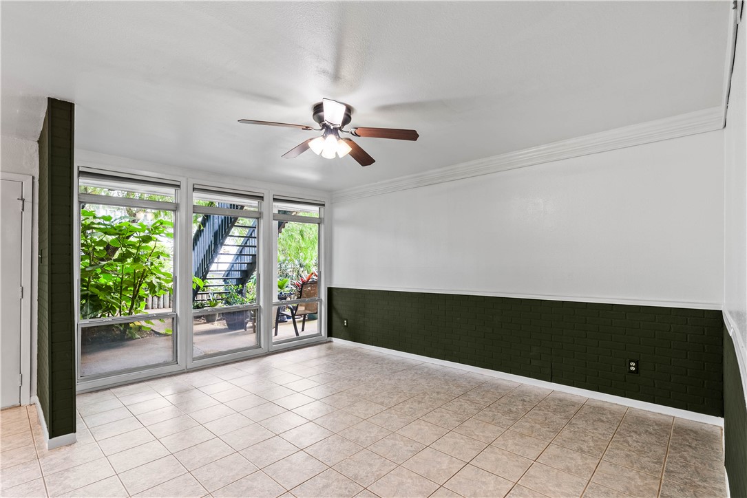 3402 Ocean Dr 16 Property Photo 9