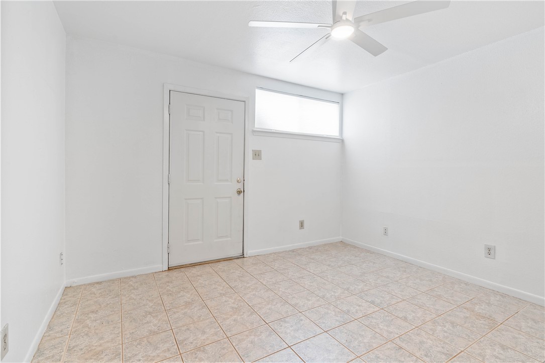3402 Ocean Dr 16 Property Photo 15