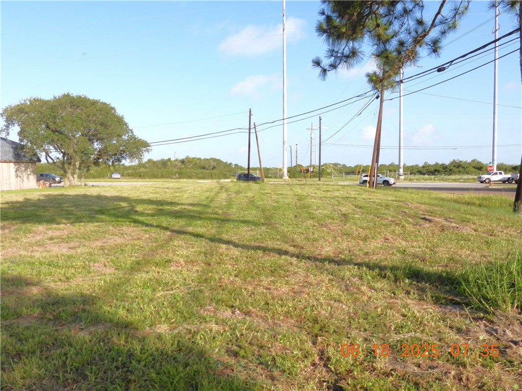 1901 Flour Bluff Dr Property Photo 5