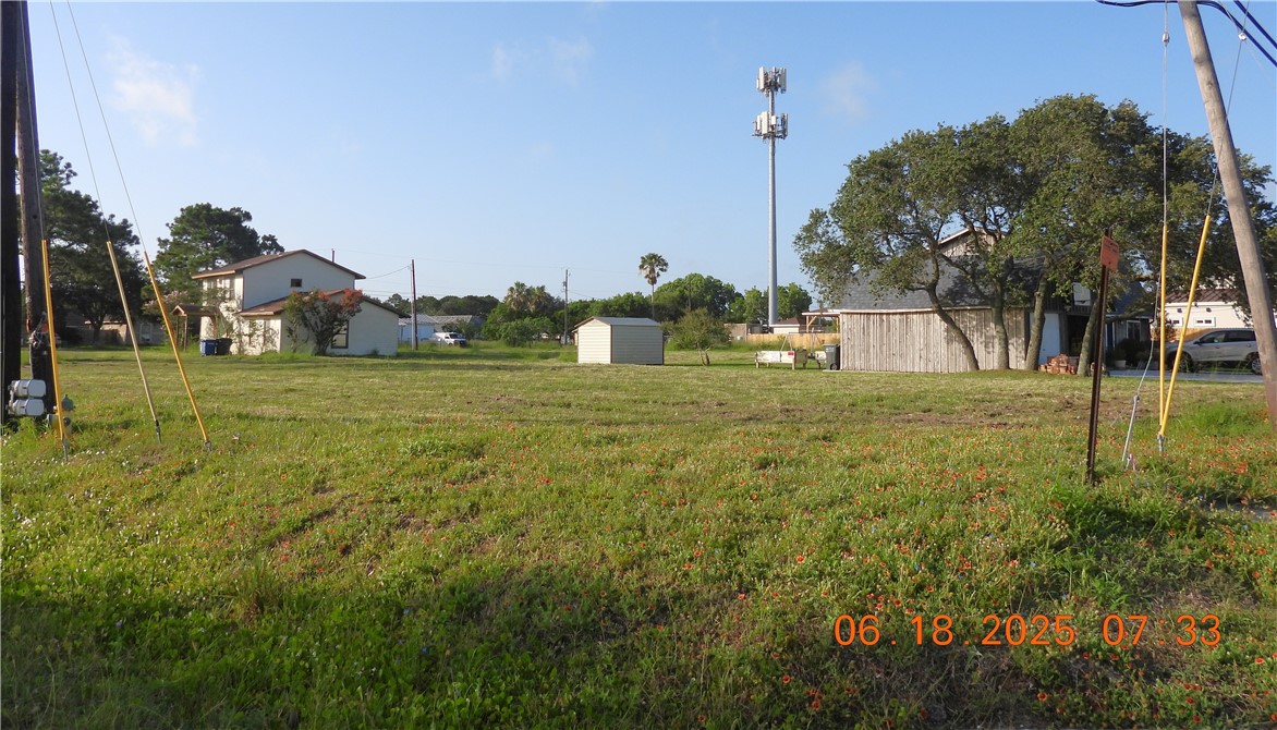 1901 Flour Bluff Dr Property Photo 8