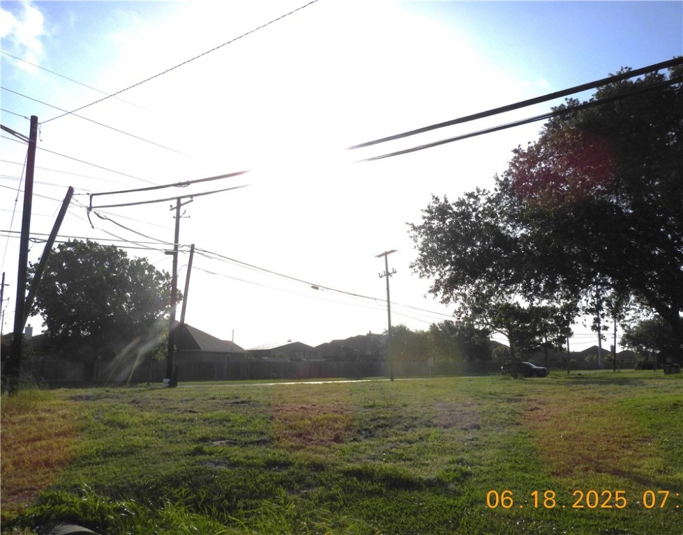1901 Flour Bluff Dr Property Photo 10