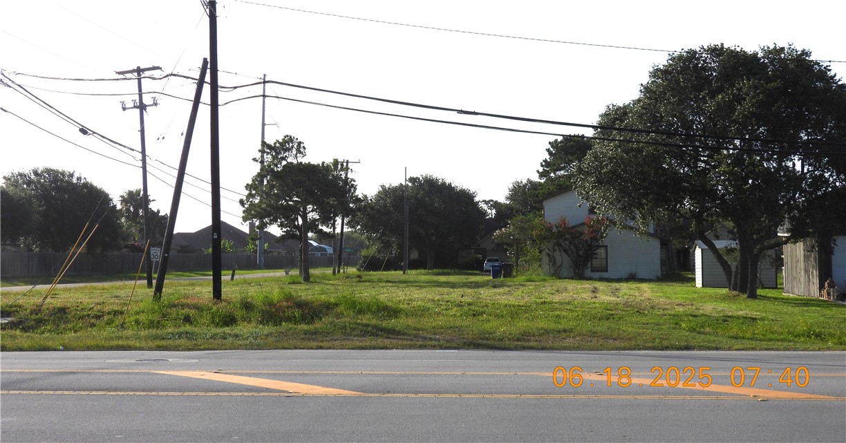 1901 Flour Bluff Dr Property Photo 12