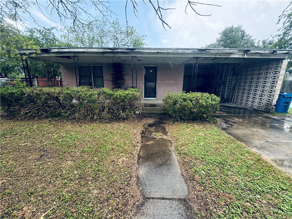 120 S Orange St Property Photo 1