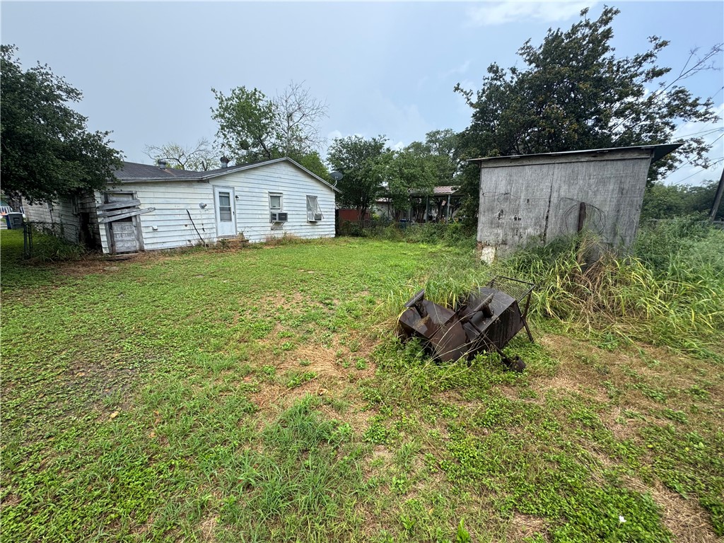120 S Orange St Property Photo 15