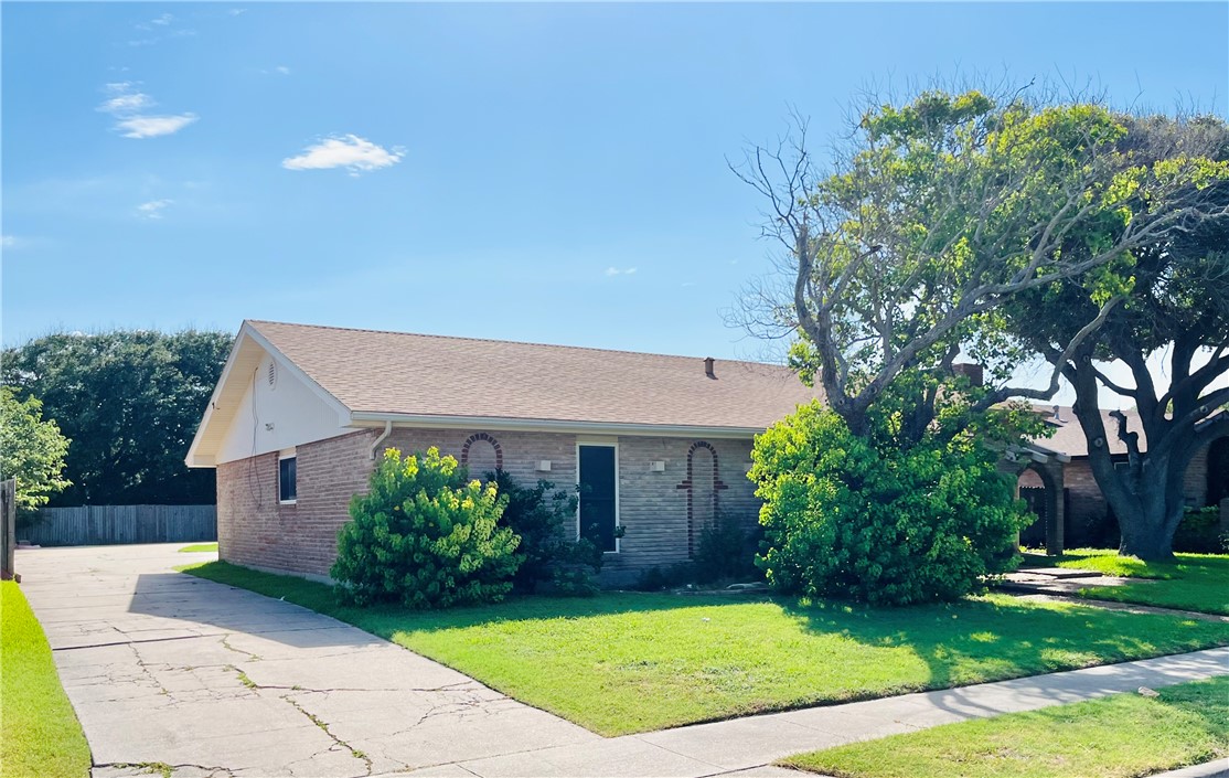 104 Poesta Dr Property Photo 3