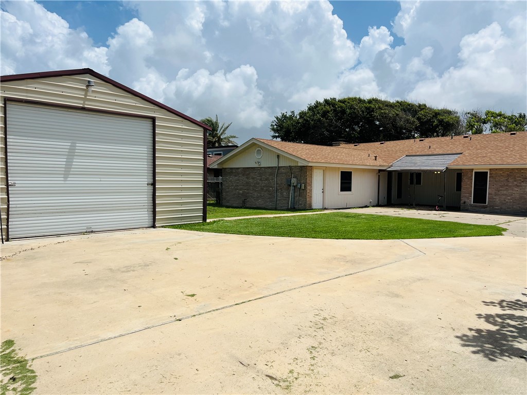 104 Poesta Dr Property Photo 36
