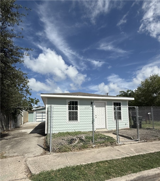 2838 Greenwood Dr Property Photo 1