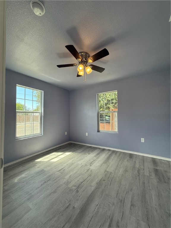 2838 Greenwood Dr Property Photo 5
