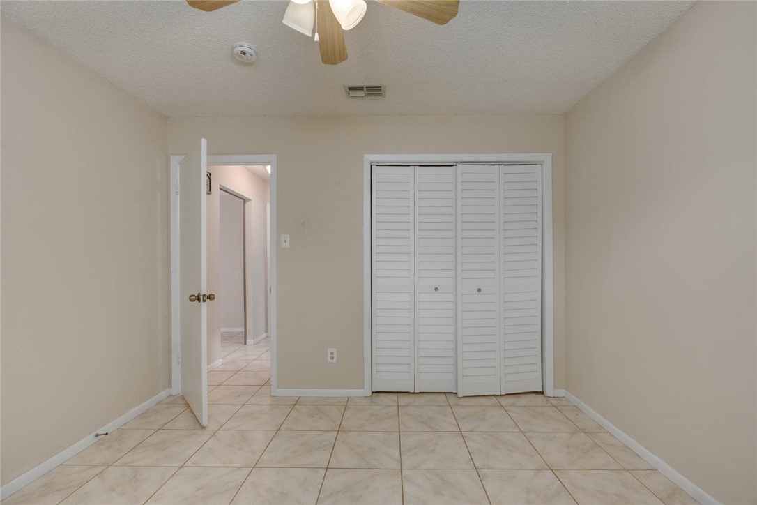 2213 Live Oak Dr Property Photo 14