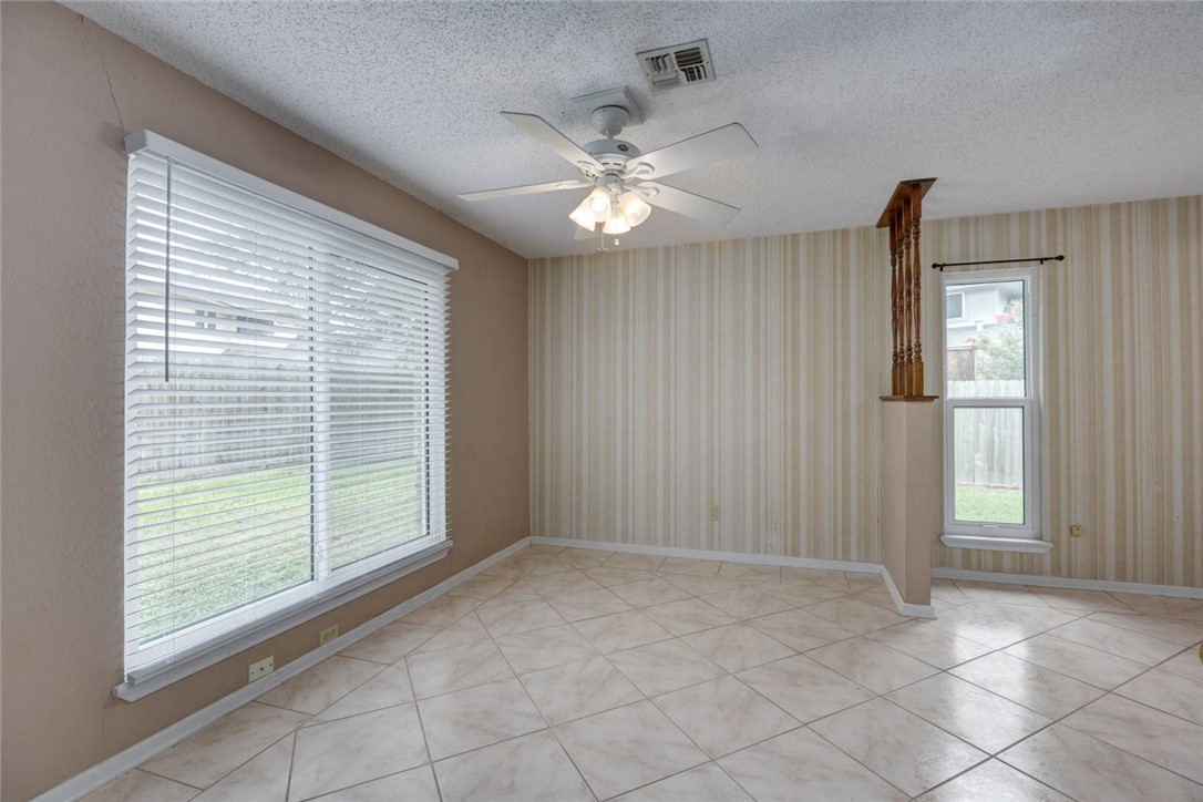 2213 Live Oak Dr Property Photo 15