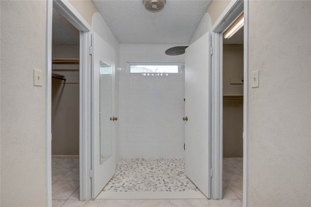 2213 Live Oak Dr Property Photo 21