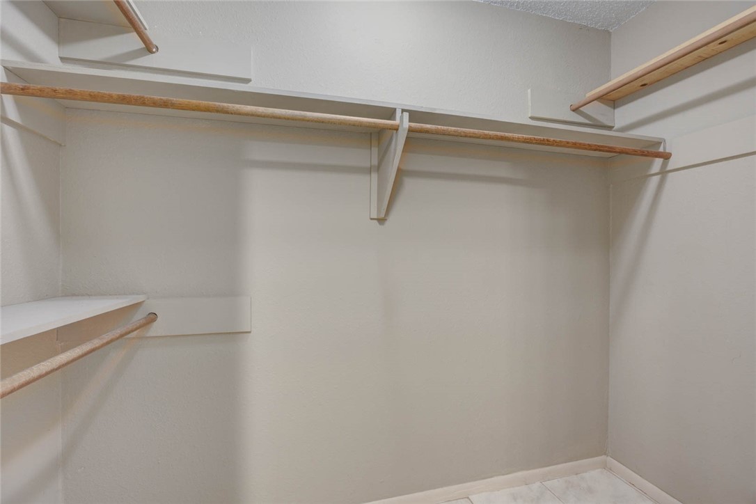 2213 Live Oak Dr Property Photo 22