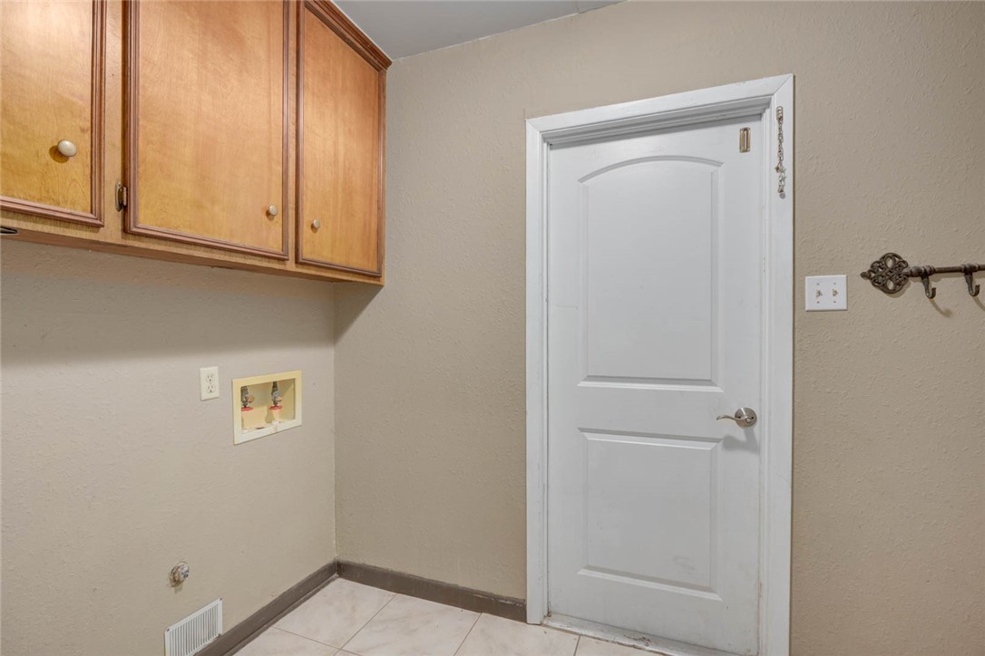 2213 Live Oak Dr Property Photo 23