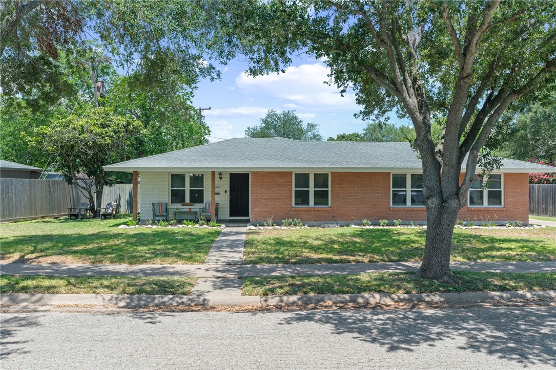 1010 Weber Pkwy Property Photo 1