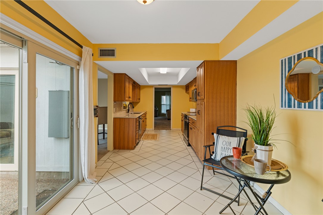 68 Townhouse Property Photo 6
