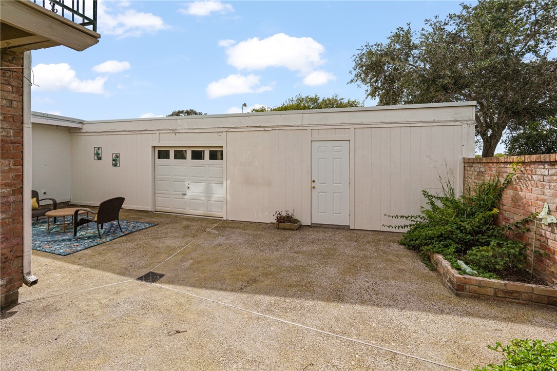 68 Townhouse Property Photo 32