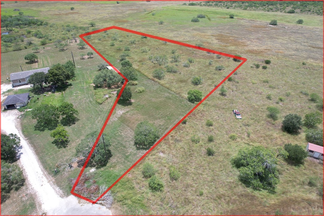1500 Lois Property Photo 4