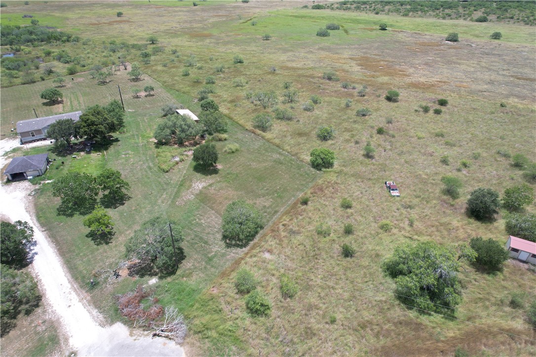 1500 Lois Property Photo 9