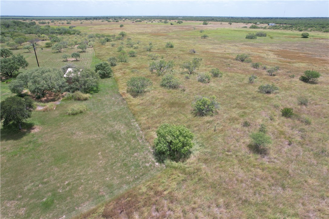 1500 Lois Property Photo 11