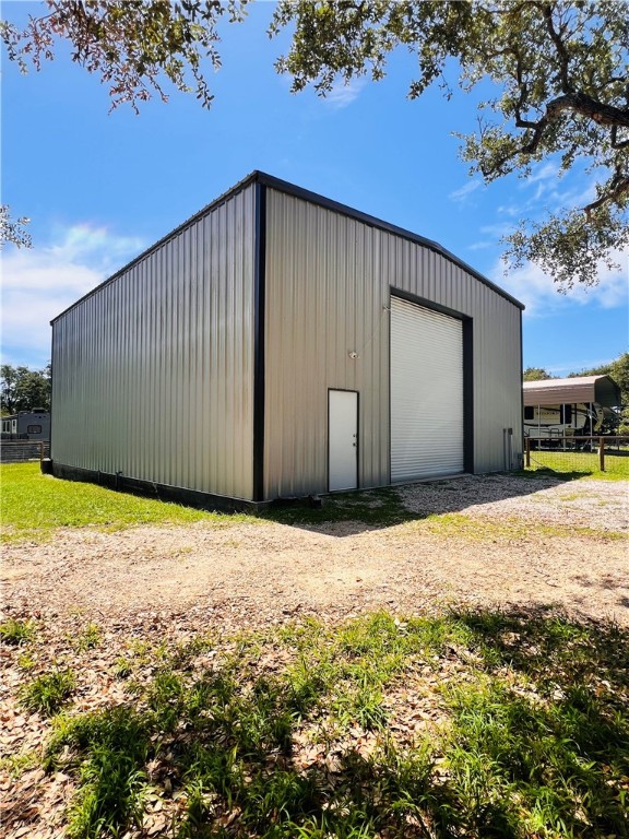 312 Traylor Ave Property Photo 2