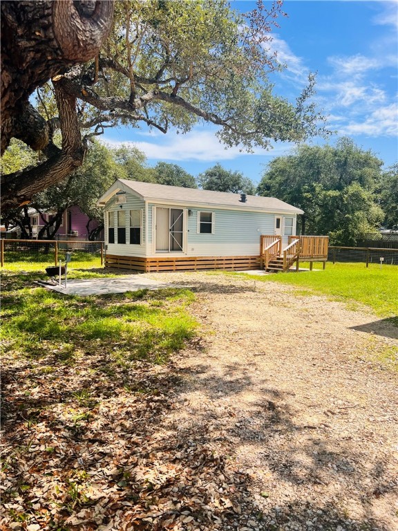 312 Traylor Ave Property Photo 4