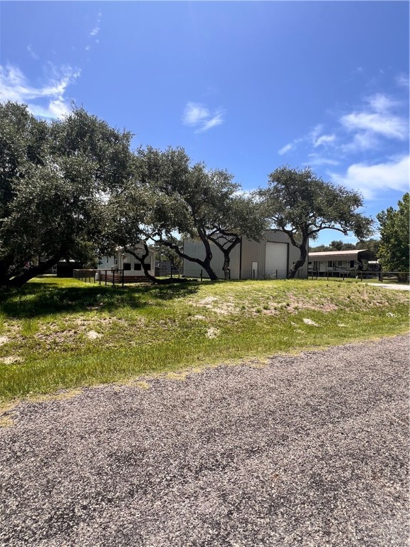 312 Traylor Ave Property Photo 7