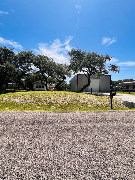 312 Traylor Ave Property Photo 10