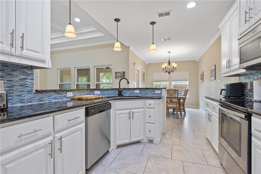 15229 Capstan St Property Photo 9