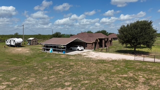 119 Falcon St Property Photo 5