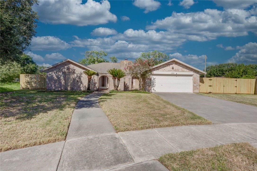 4621 Weiskopf Property Photo 1