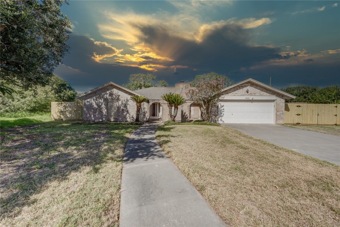 4621 Weiskopf Property Photo 2