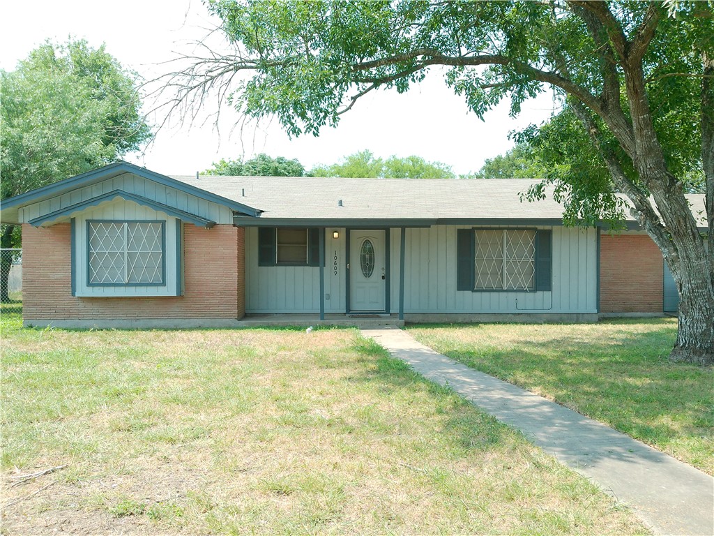 10609 Kingwood Dr Property Photo 1