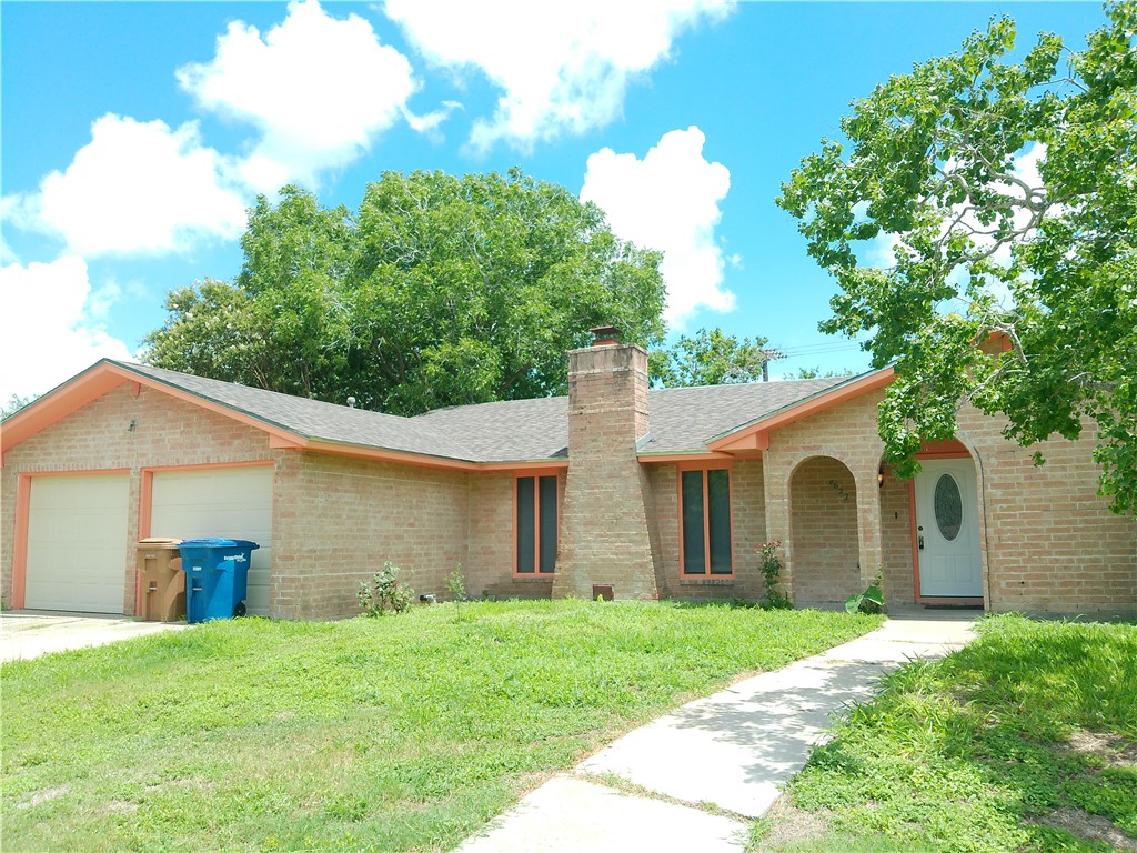 4622 Newbury Property Photo 1