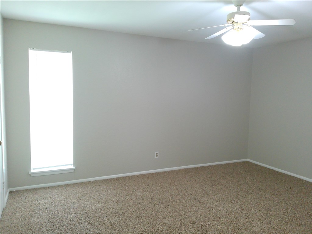 4622 Newbury Property Photo 11
