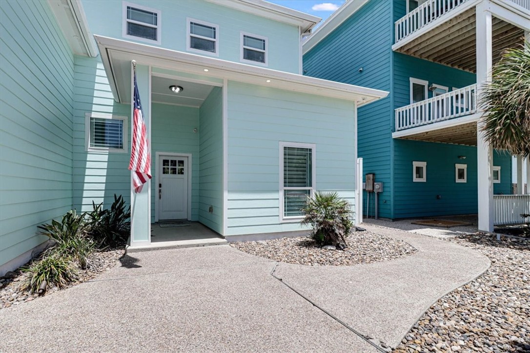 827 Oceanside Property Photo 4