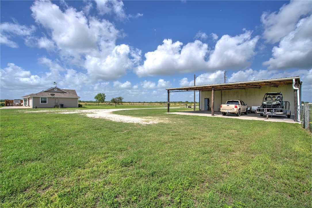 9386 Private Road 2155 Property Photo 7