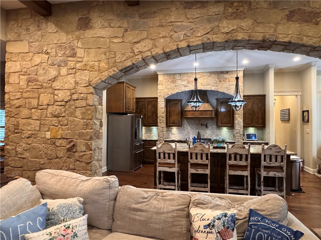 18 Post Oak Property Photo 16