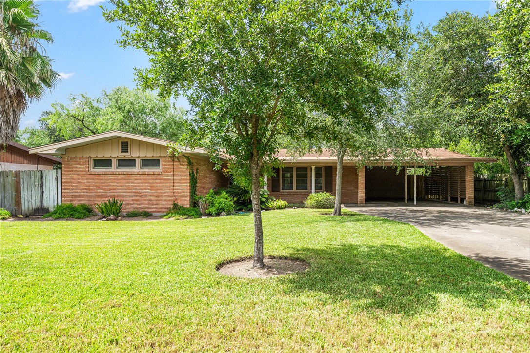 1139 W Lee Ave Property Photo 1