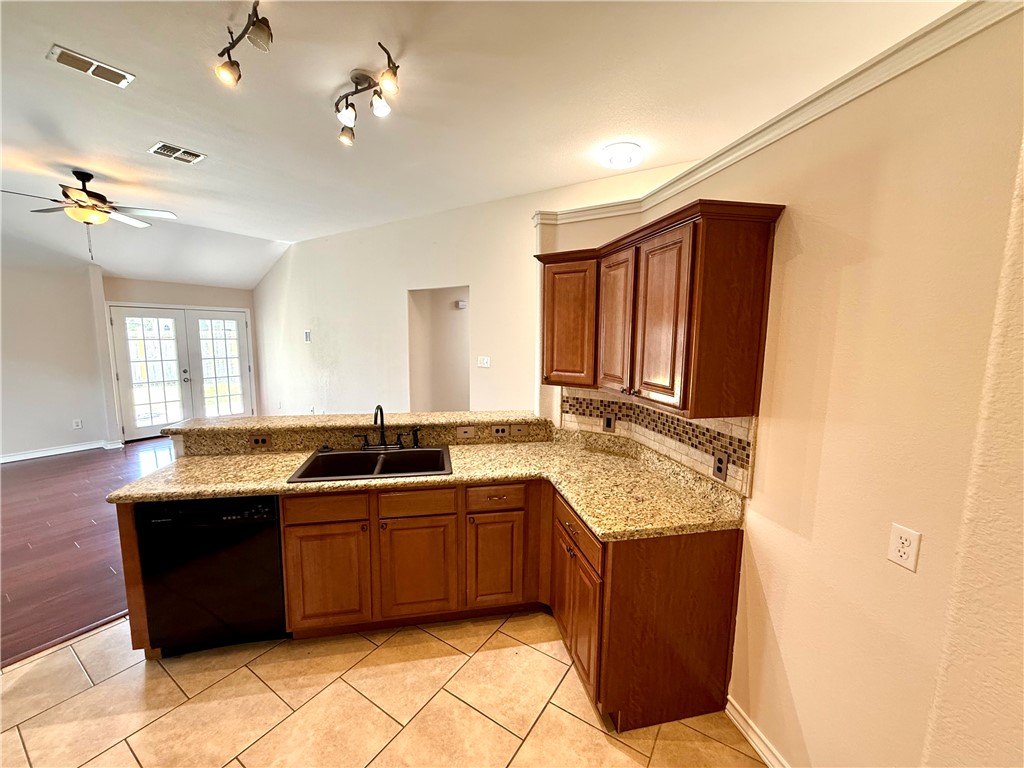 6710 Earnhart Property Photo 4