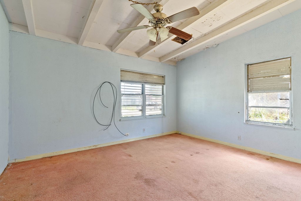 925 Hazel Dr Property Photo 10