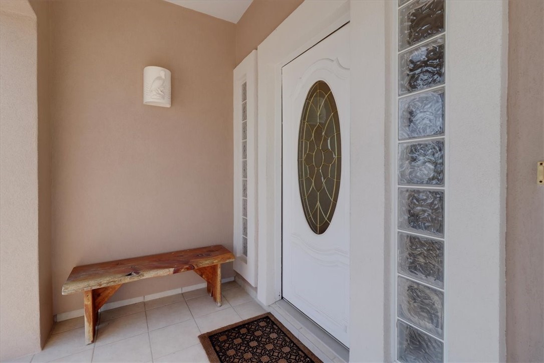 637 Pompano Dr Property Photo 3