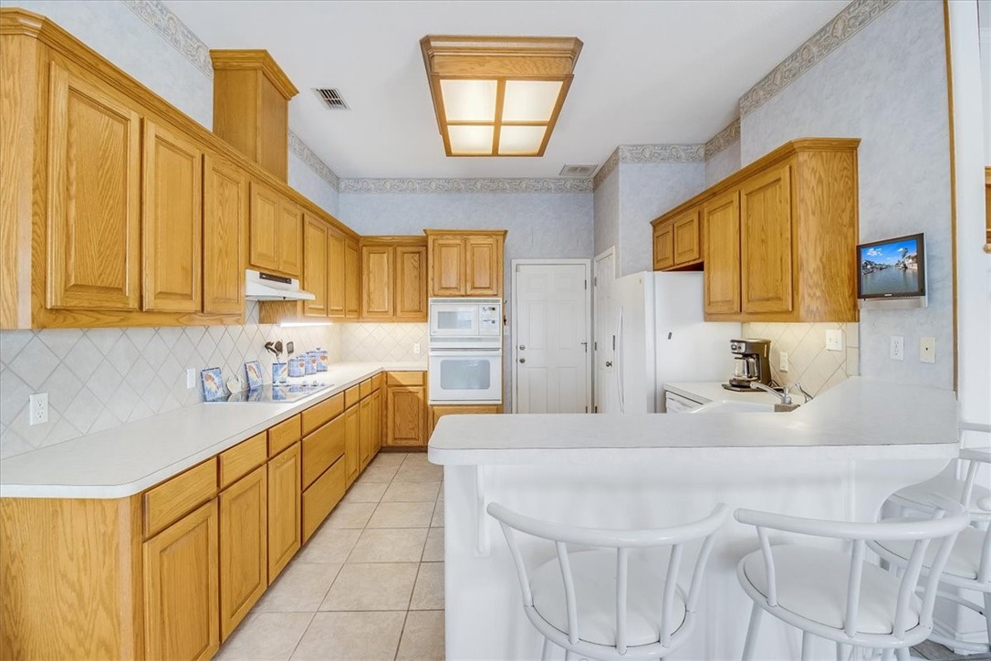 637 Pompano Dr Property Photo 13