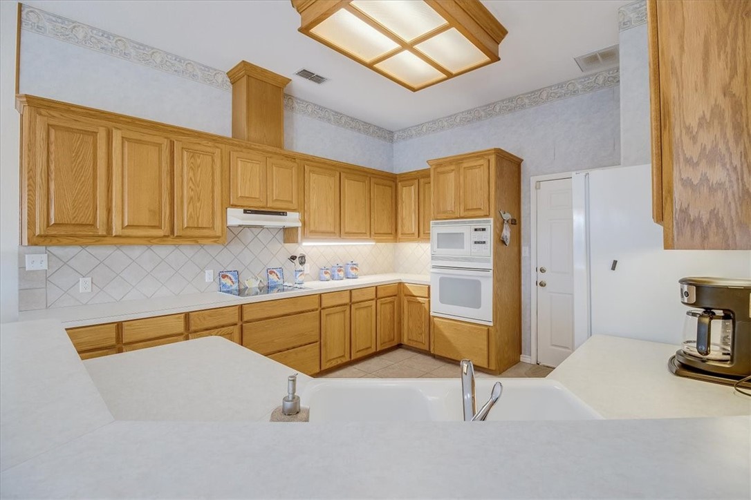 637 Pompano Dr Property Photo 15