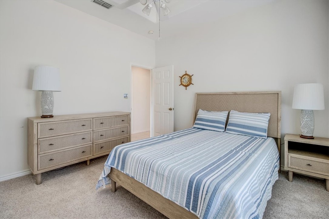 637 Pompano Dr Property Photo 23