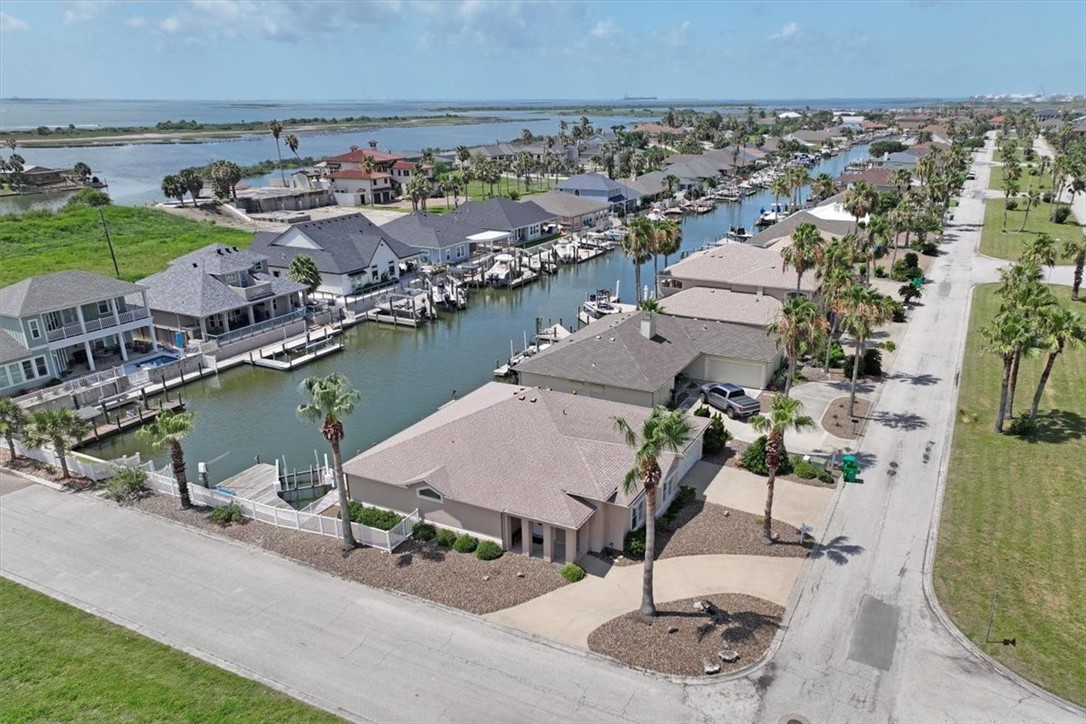 637 Pompano Dr Property Photo 40