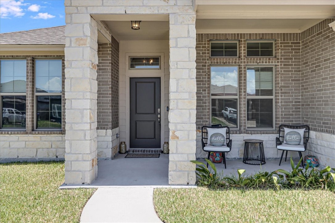 2633 Lannister Lane Property Photo 2