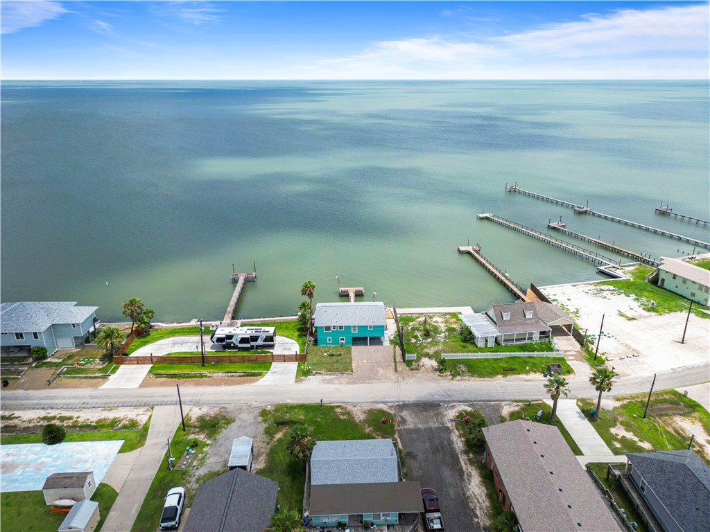 710 Copano Cove Property Photo 3