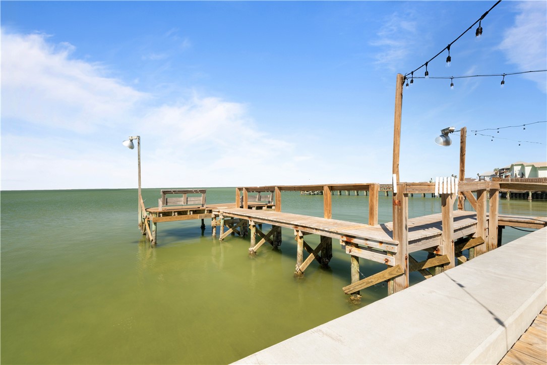 710 Copano Cove Property Photo 5