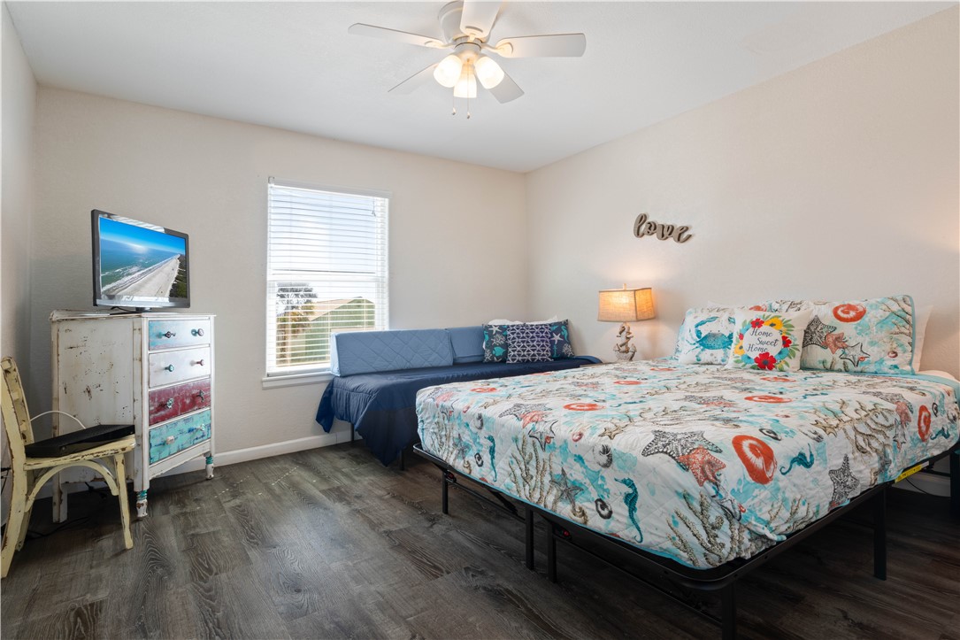 710 Copano Cove Property Photo 16