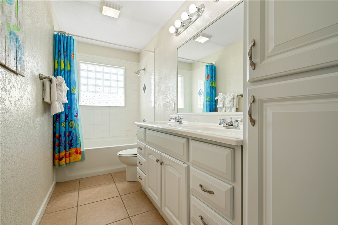 710 Copano Cove Property Photo 17